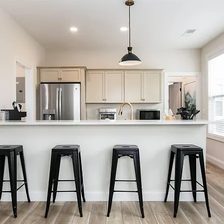 Victory Views Estate:Luxury Retreat For 25+ Guests Villa